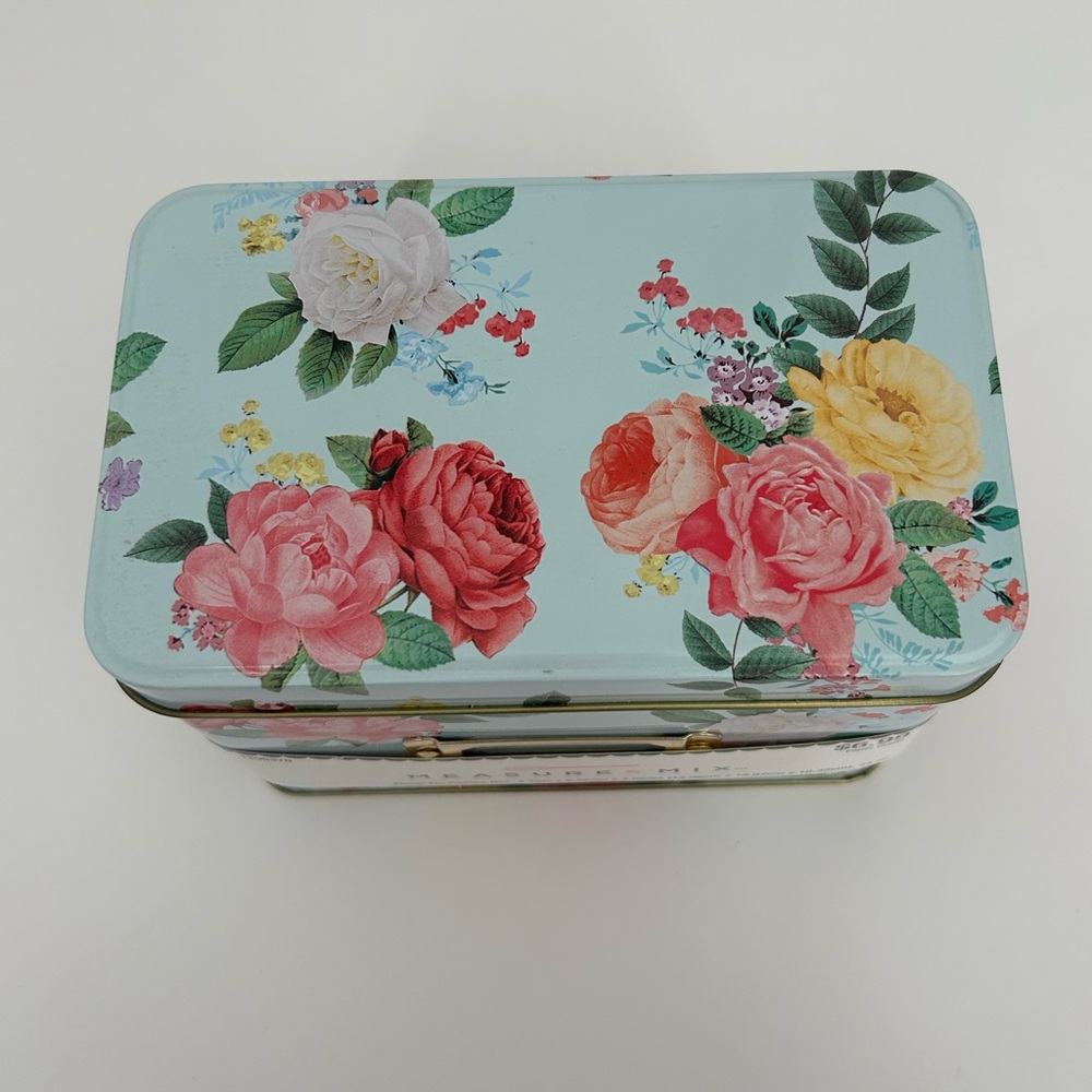 Floral Tin Recipe Box with blank recipe cards